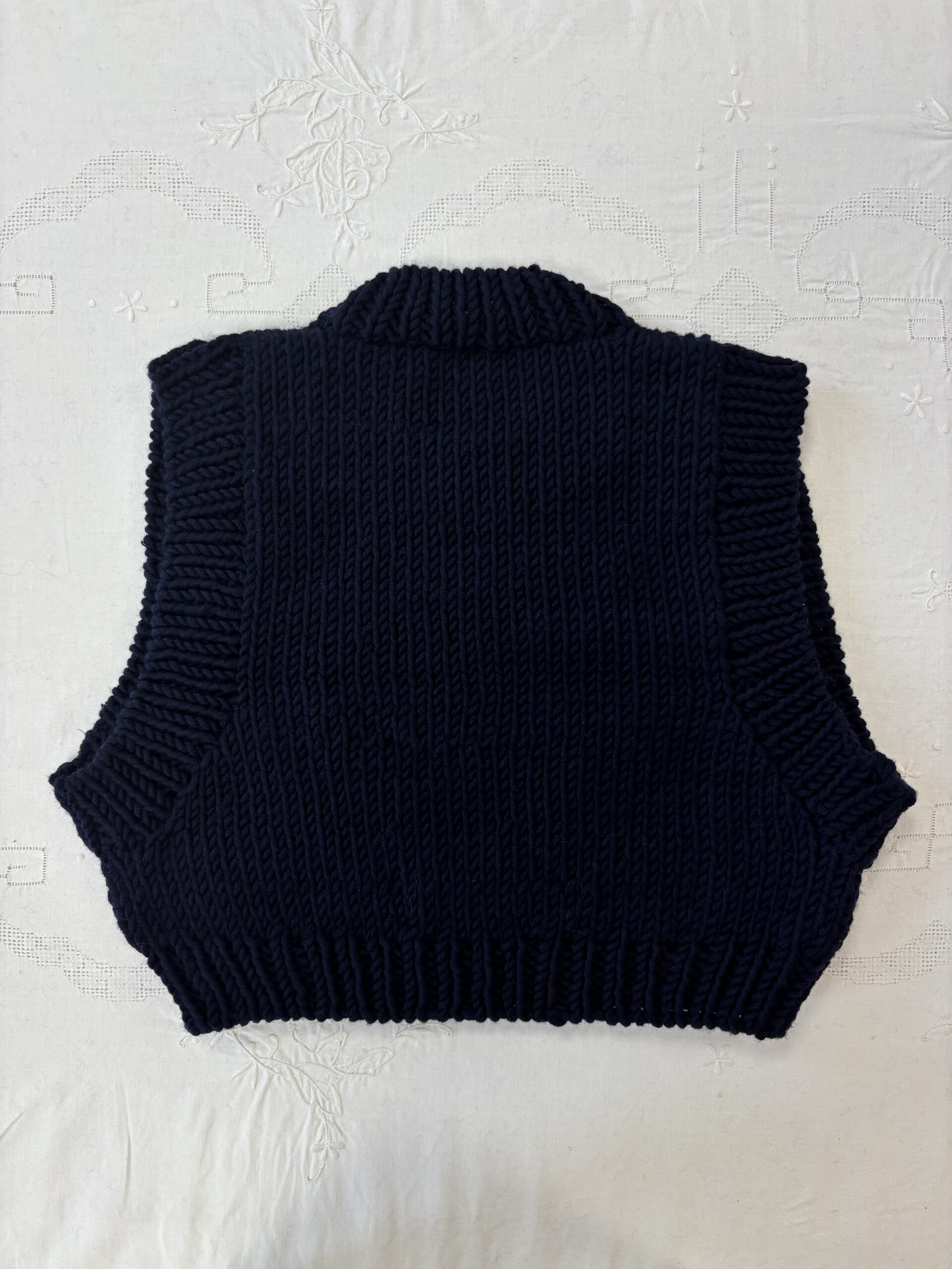 ARCHIVE KIDS #10 - Pull cœur bleu marine – Image 2