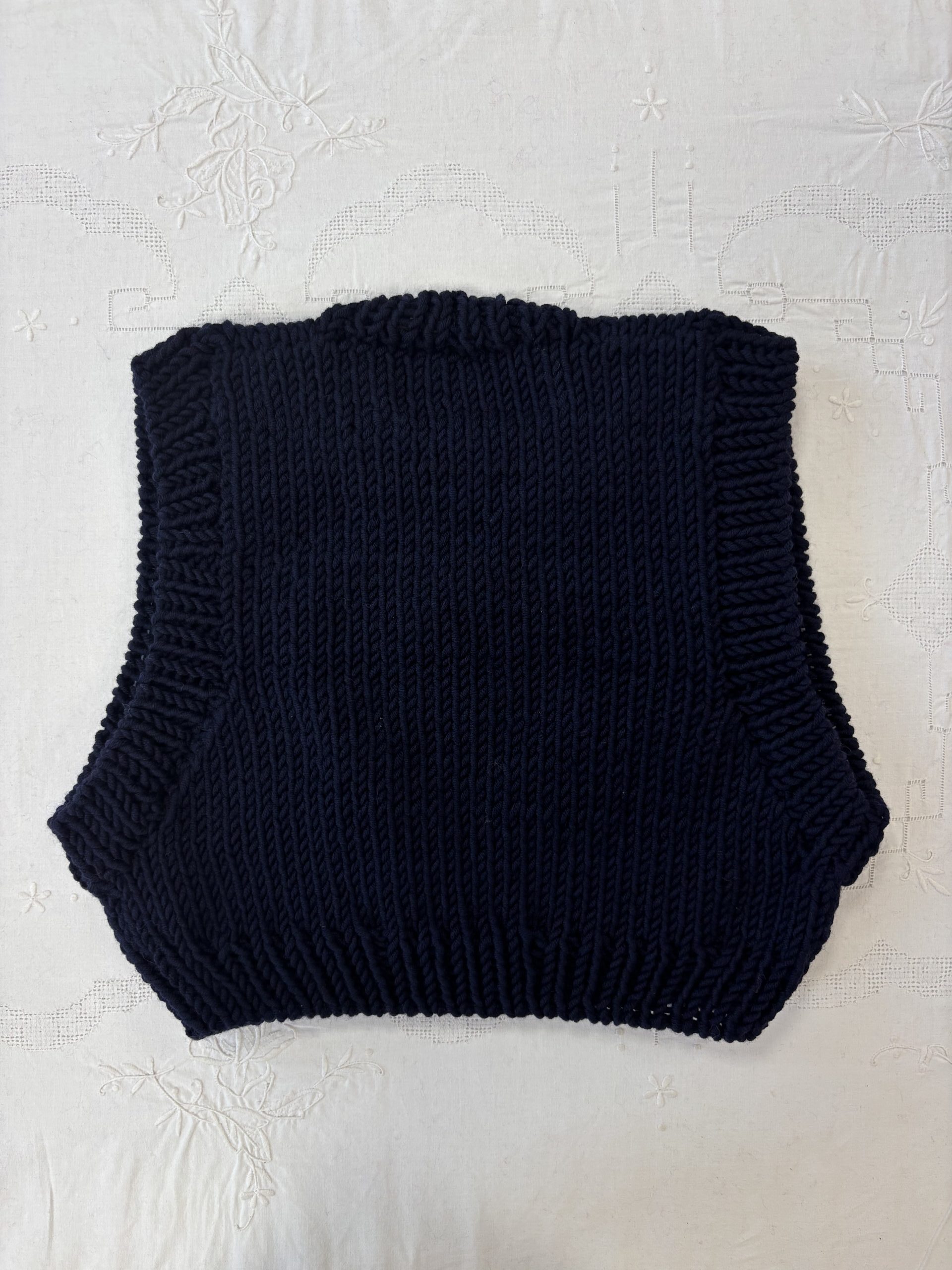 ARCHIVE KIDS #11 - Pull cœur bleu marine – Image 2