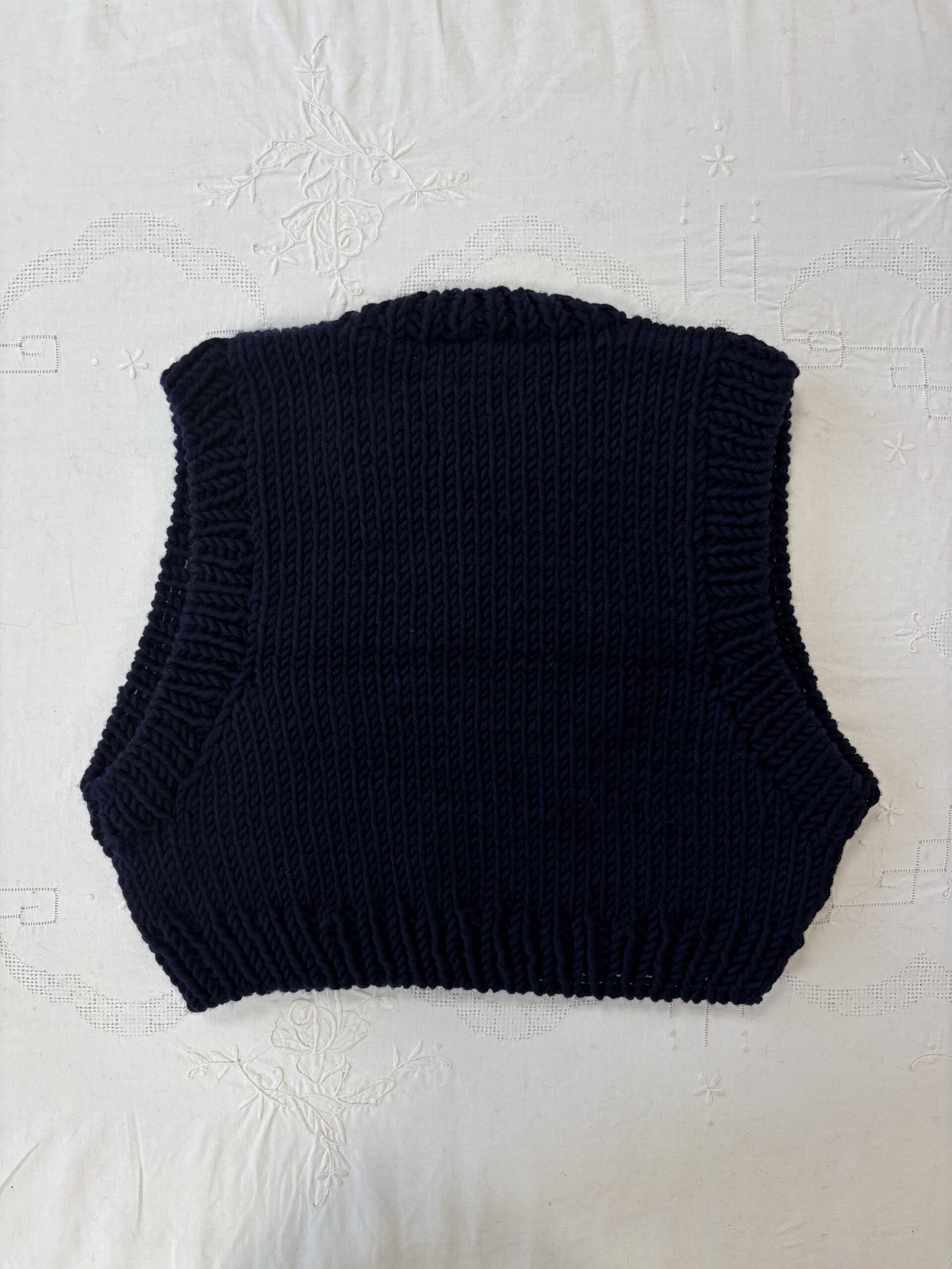 ARCHIVE KIDS #9 - Pull cœur bleu marine – Image 2